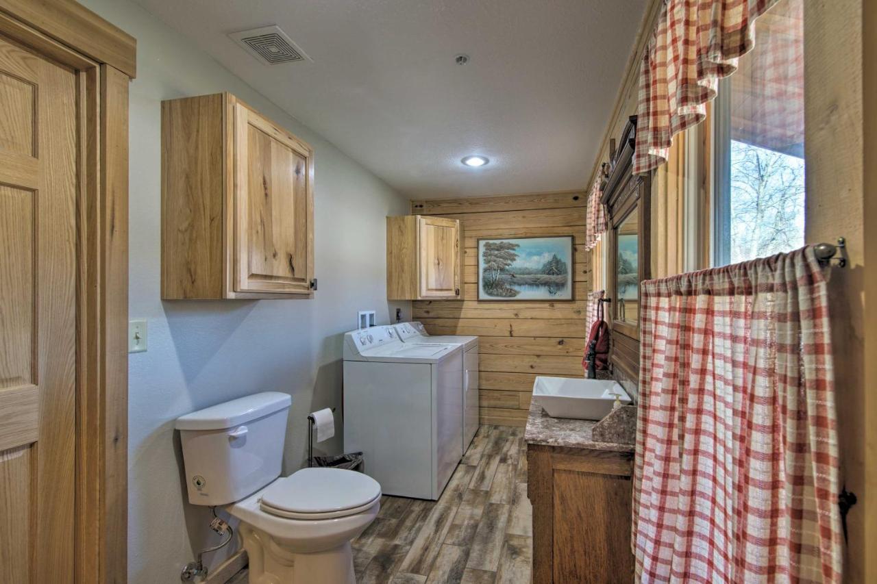 Quiet Hollister Cabin Walk To Lake Taneycomo Exterior foto